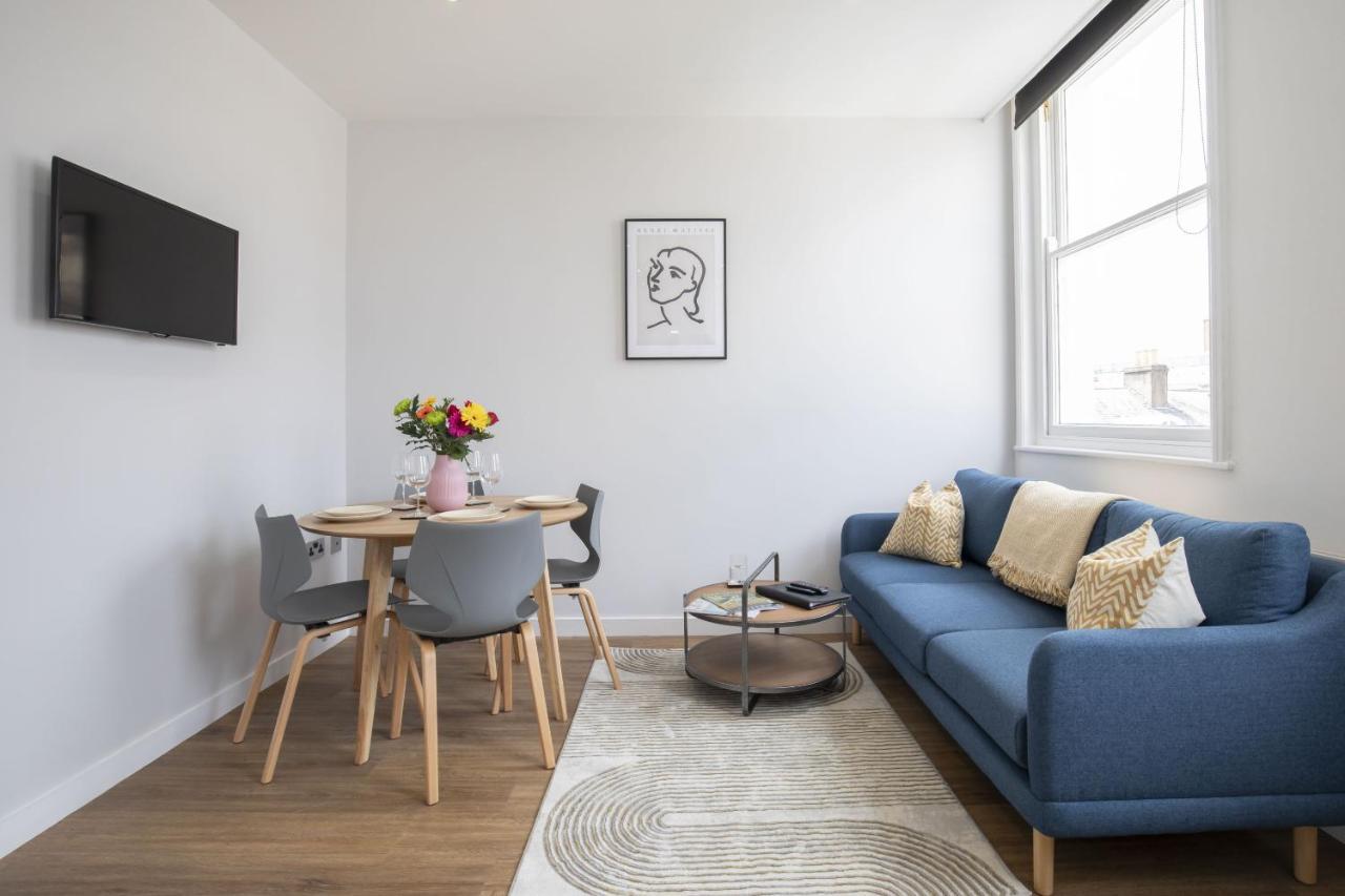 Apartment Beautifully Presented Newly Renovated City-centre In