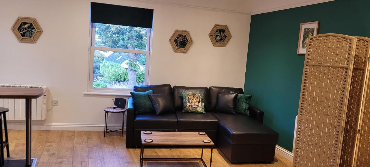 Leckhampton Road - * Cheltenham