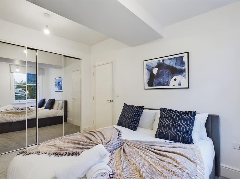 Apartment The Grove King Bed Wi-fi Ev Charger Cheltenham