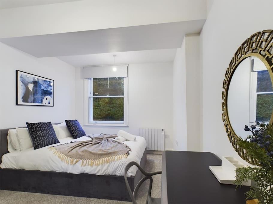 The Grove King Bed Wi-fi Ev Charger Apartment *