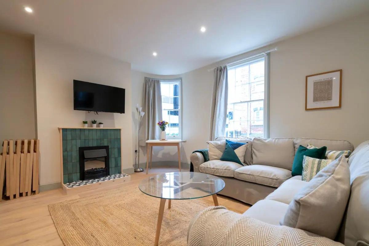 Pass The Keys Stylish Grade Ii Listed House *