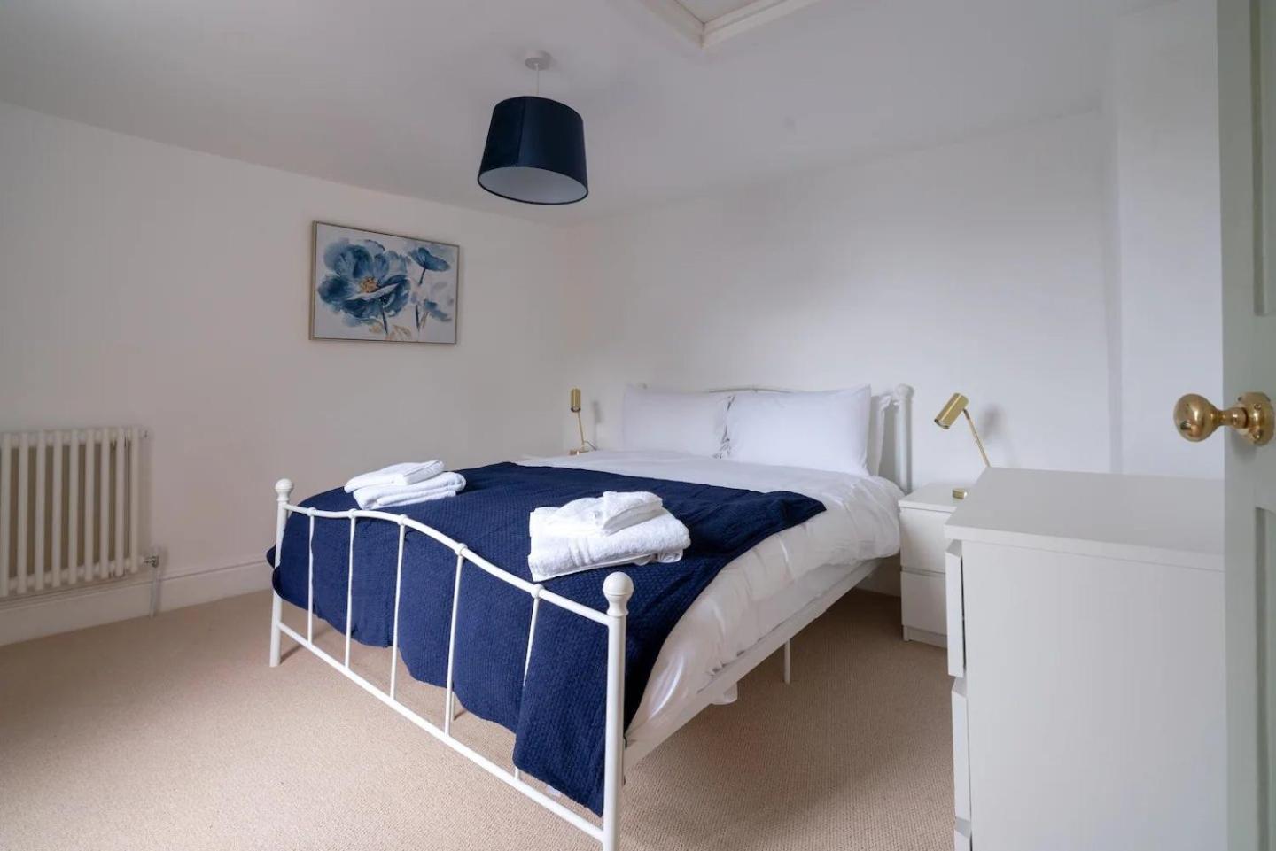 Pass The Keys Stylish Grade Ii Listed House Cheltenham