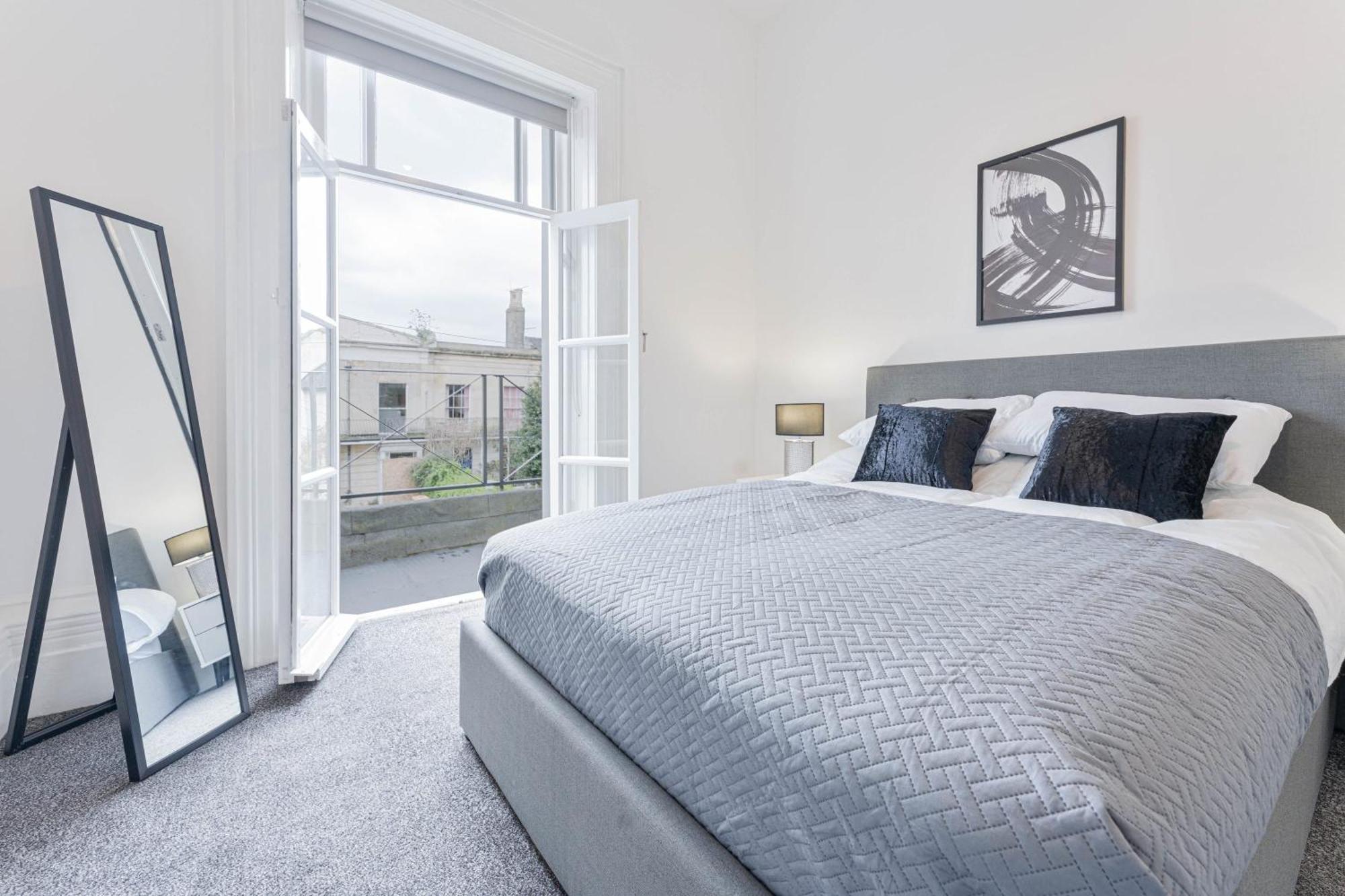 Modern 2 Bedroom In Apartamento