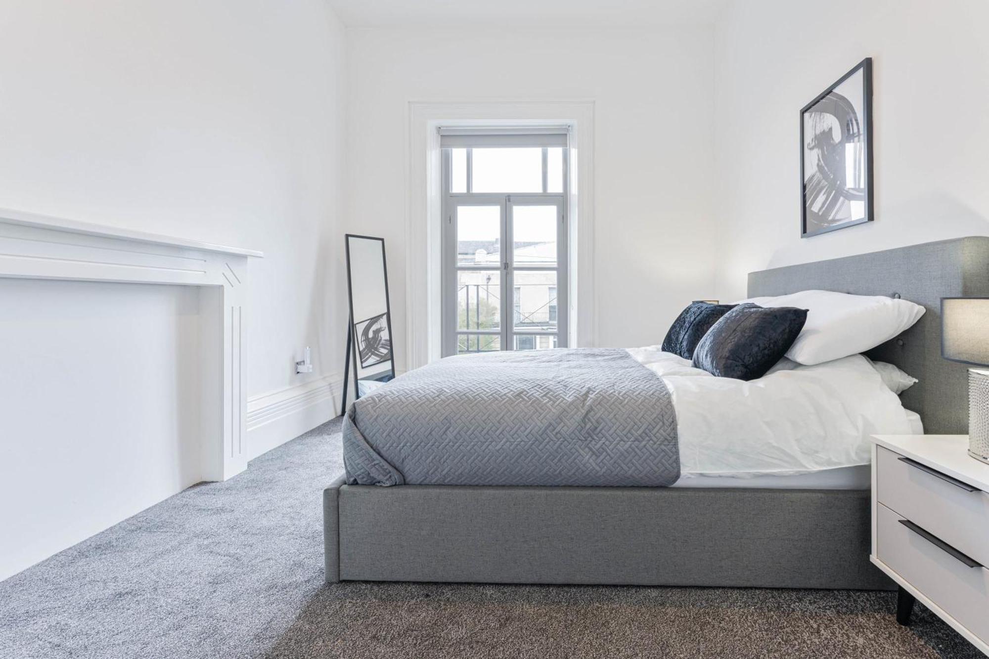 Modern 2 Bedroom In Apartamento Cheltenham
