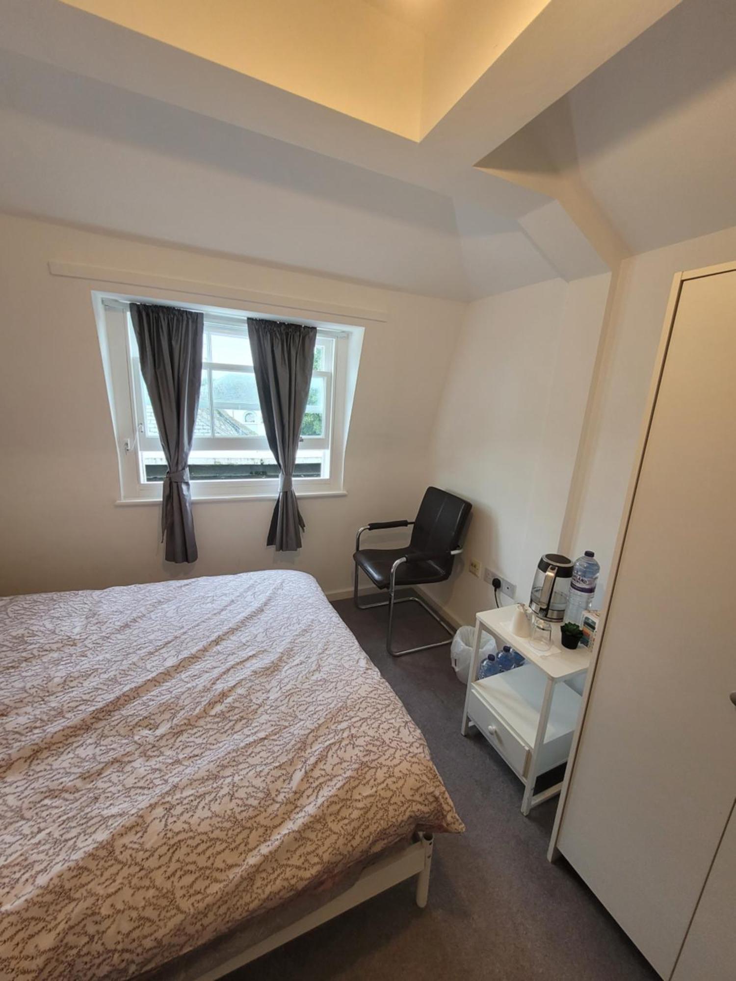 Near High Street Apartment