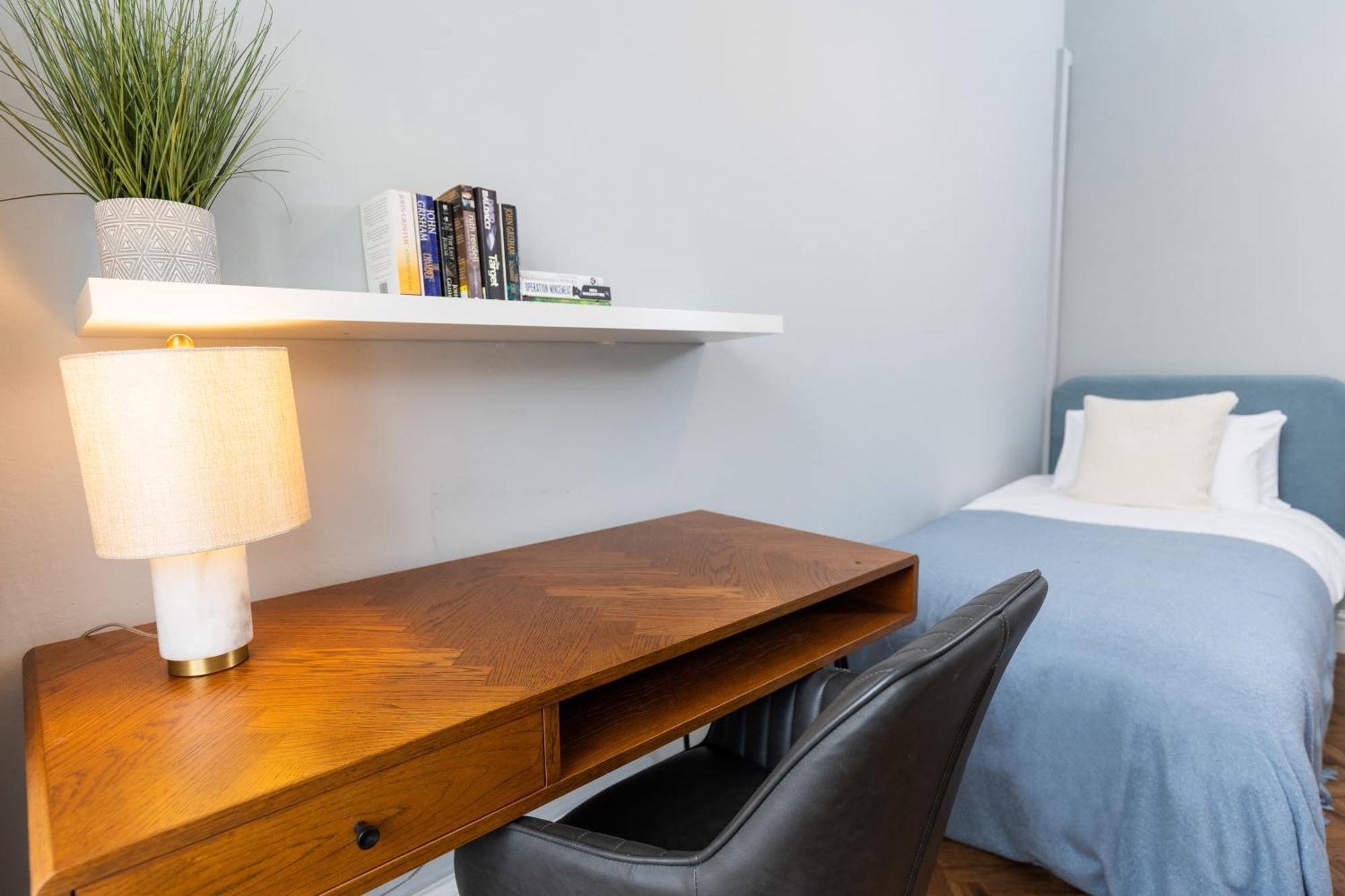16 Lansdown Flat 3 - By Luxury * Cheltenham