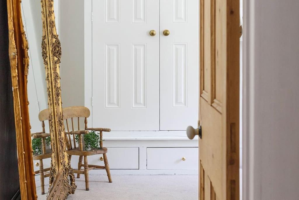 Yellow Door Cheltenham