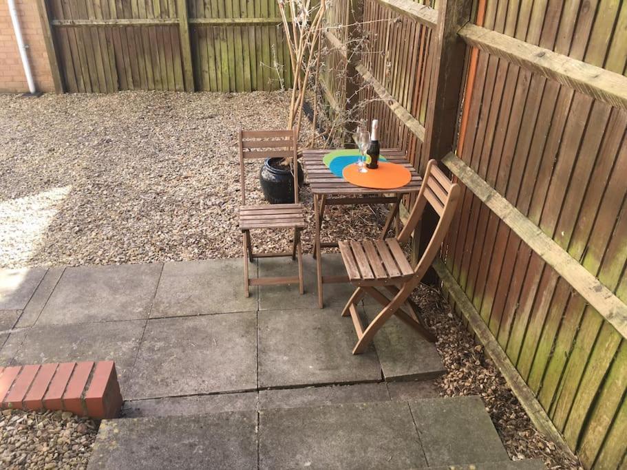 Apartment In The Heart Of Cheltenham/ Parking