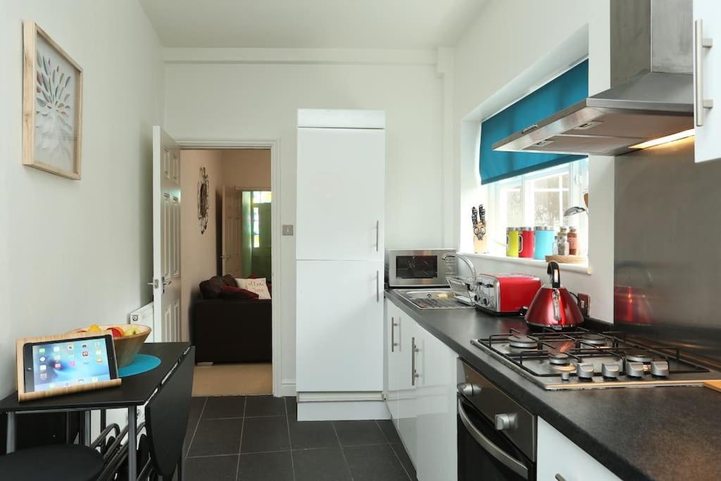 Apartment In The Heart Of Cheltenham/ Parking *