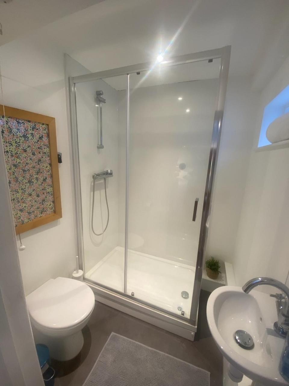 Town Centre Garden Retreat Apartment *