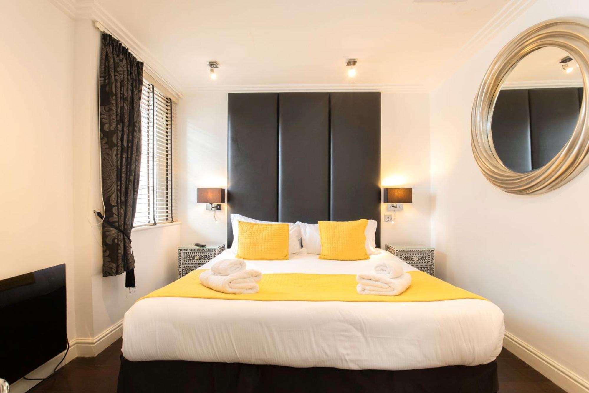 Strozzi Palace By Mansley Cheltenham