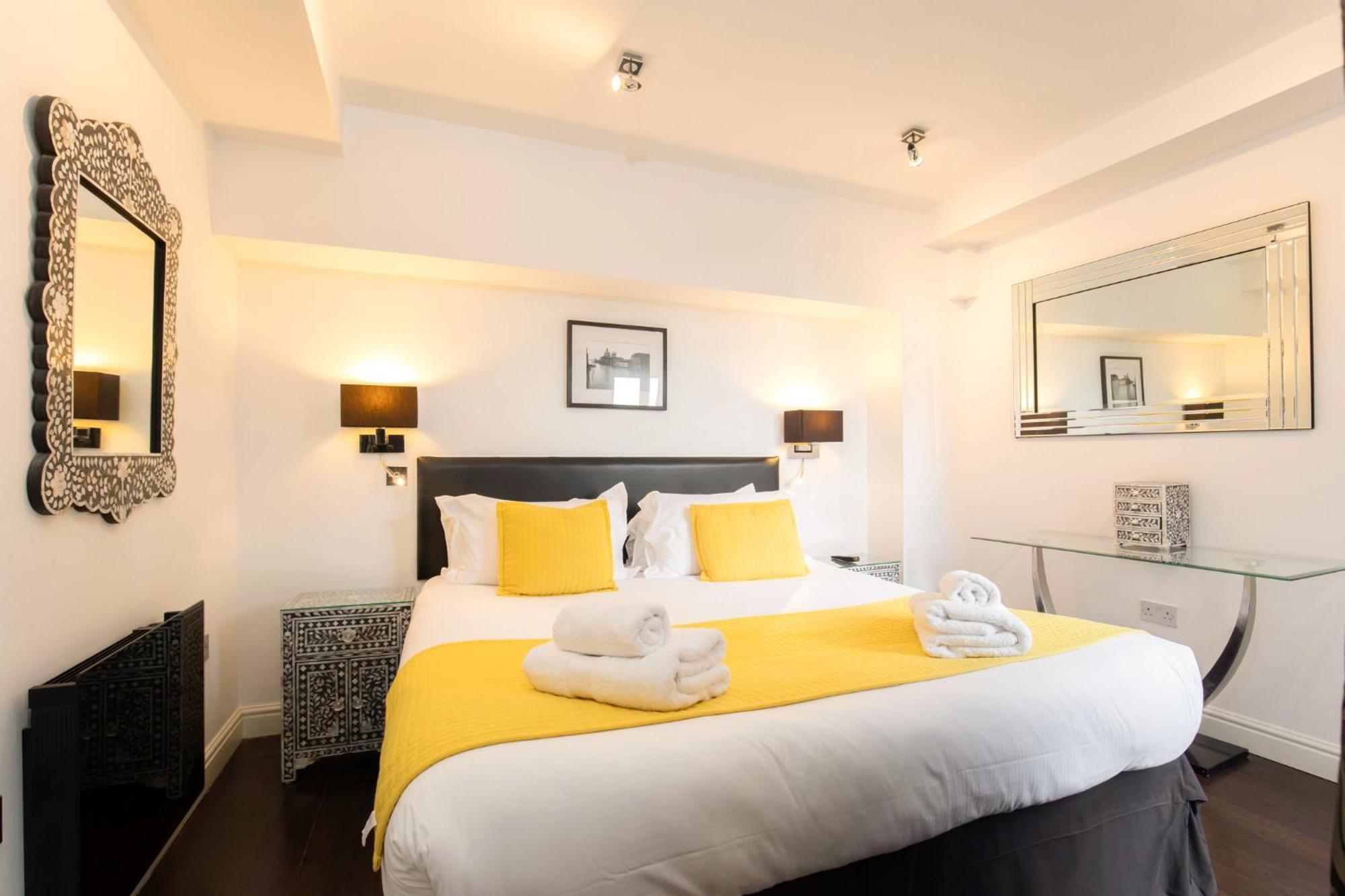 Strozzi Palace By Mansley Cheltenham