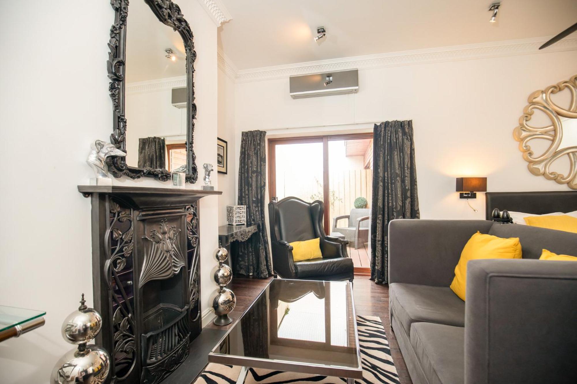 Strozzi Palace By Mansley Apartment