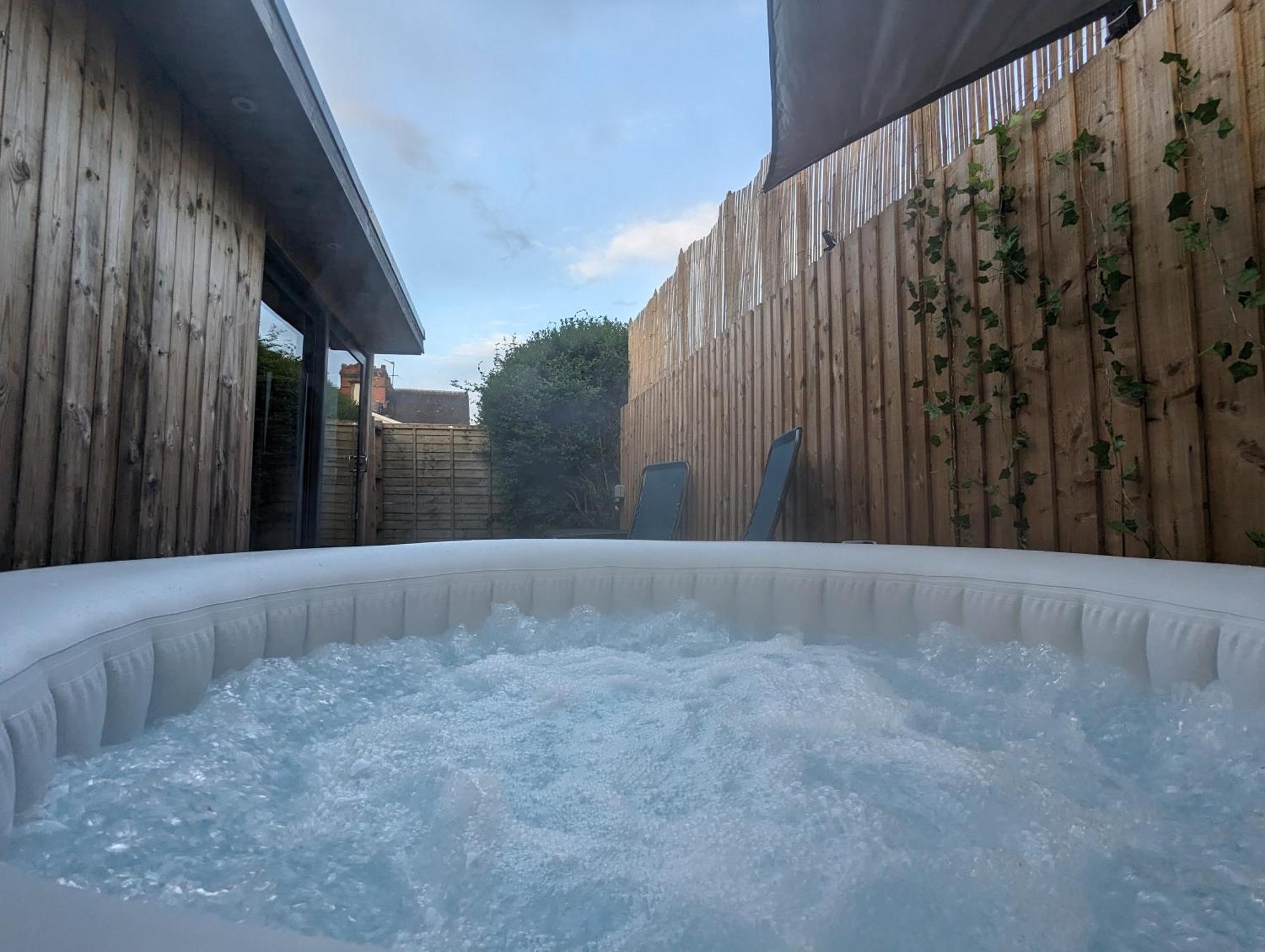 Luxury With Hot-tub