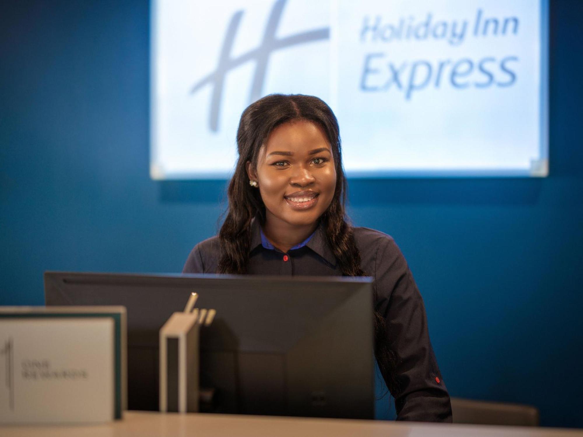Express Town Centre By Ihg Hotel 3*