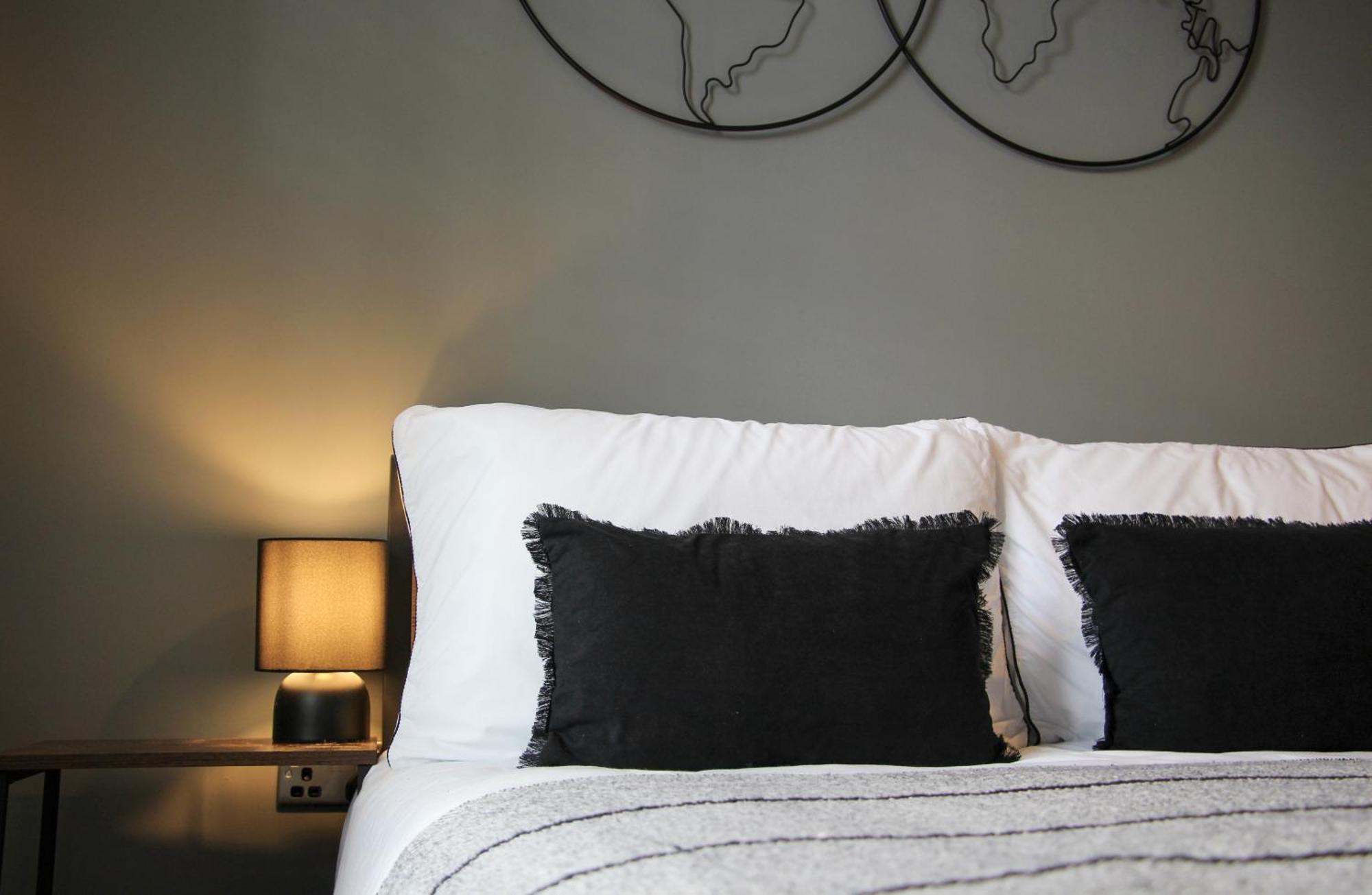 New, Luxury In Town Centre * Cheltenham