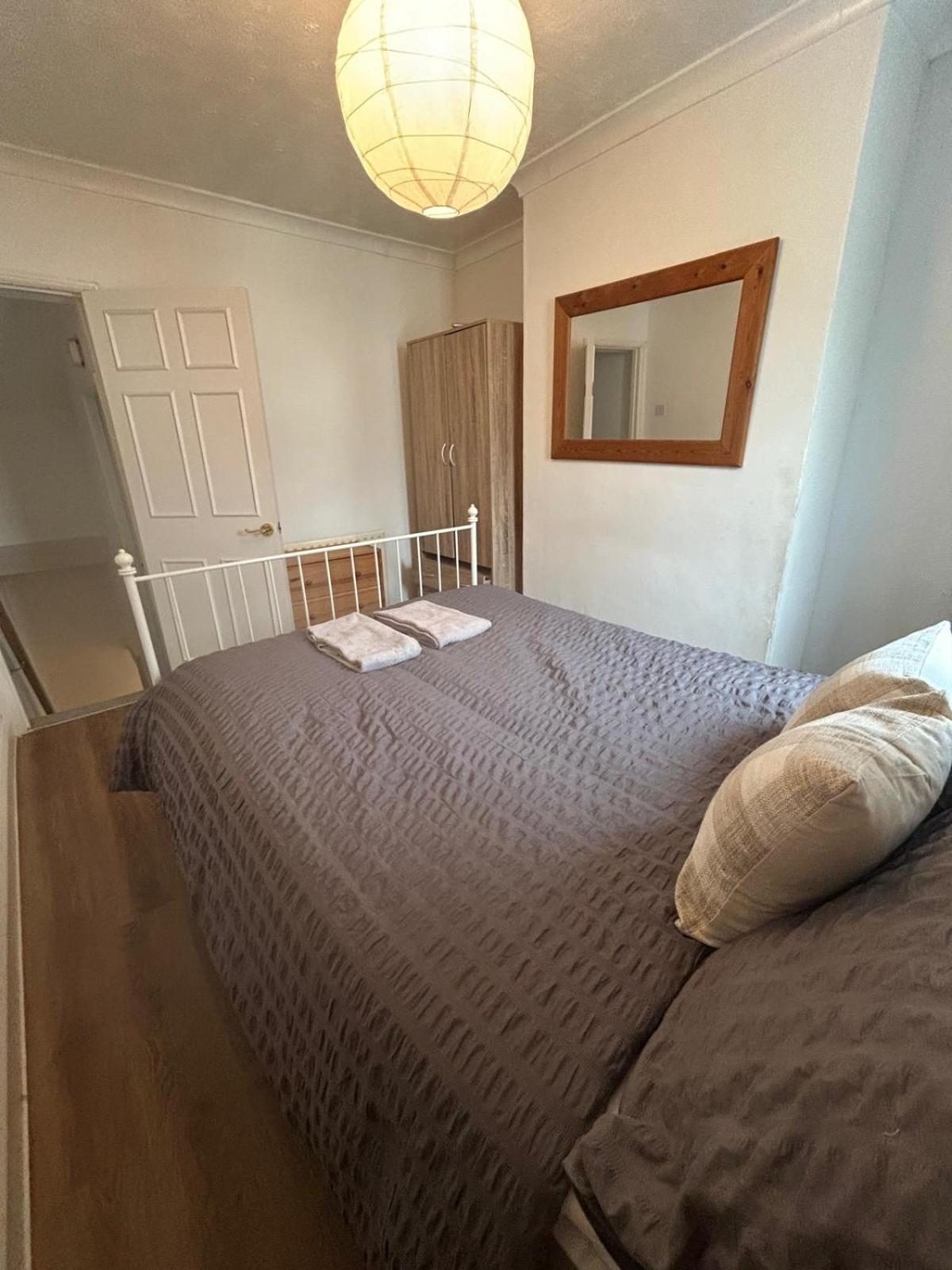 House - Sleeps 4/pet Friendly Holiday home