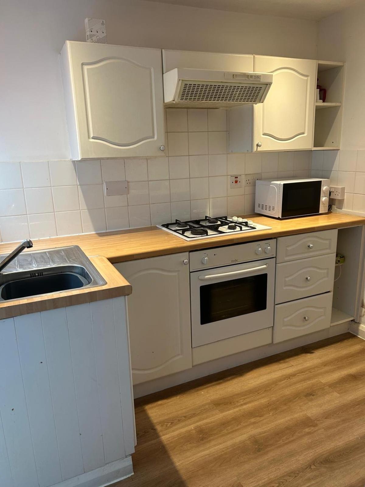 House - Sleeps 4/pet Friendly