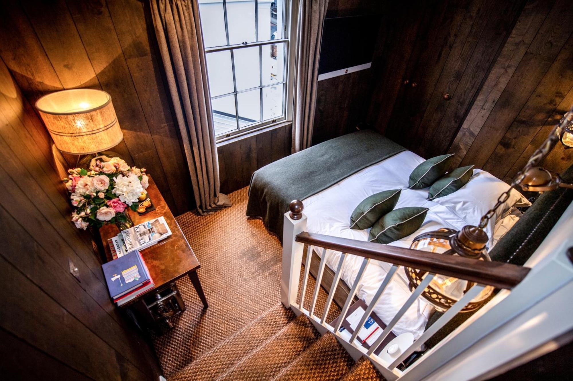 No131 The Promenade Hotel 4*