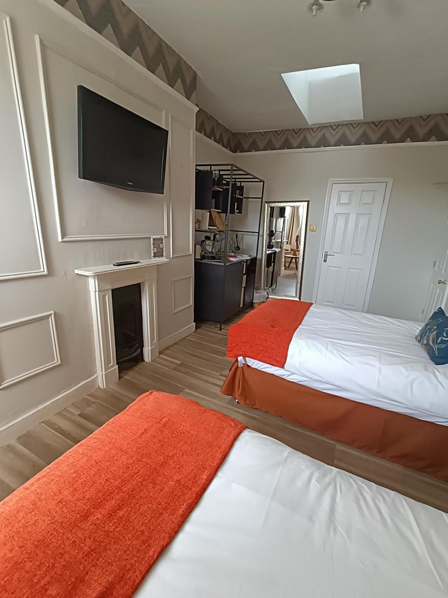 Hotel On The Prom Cheltenham
