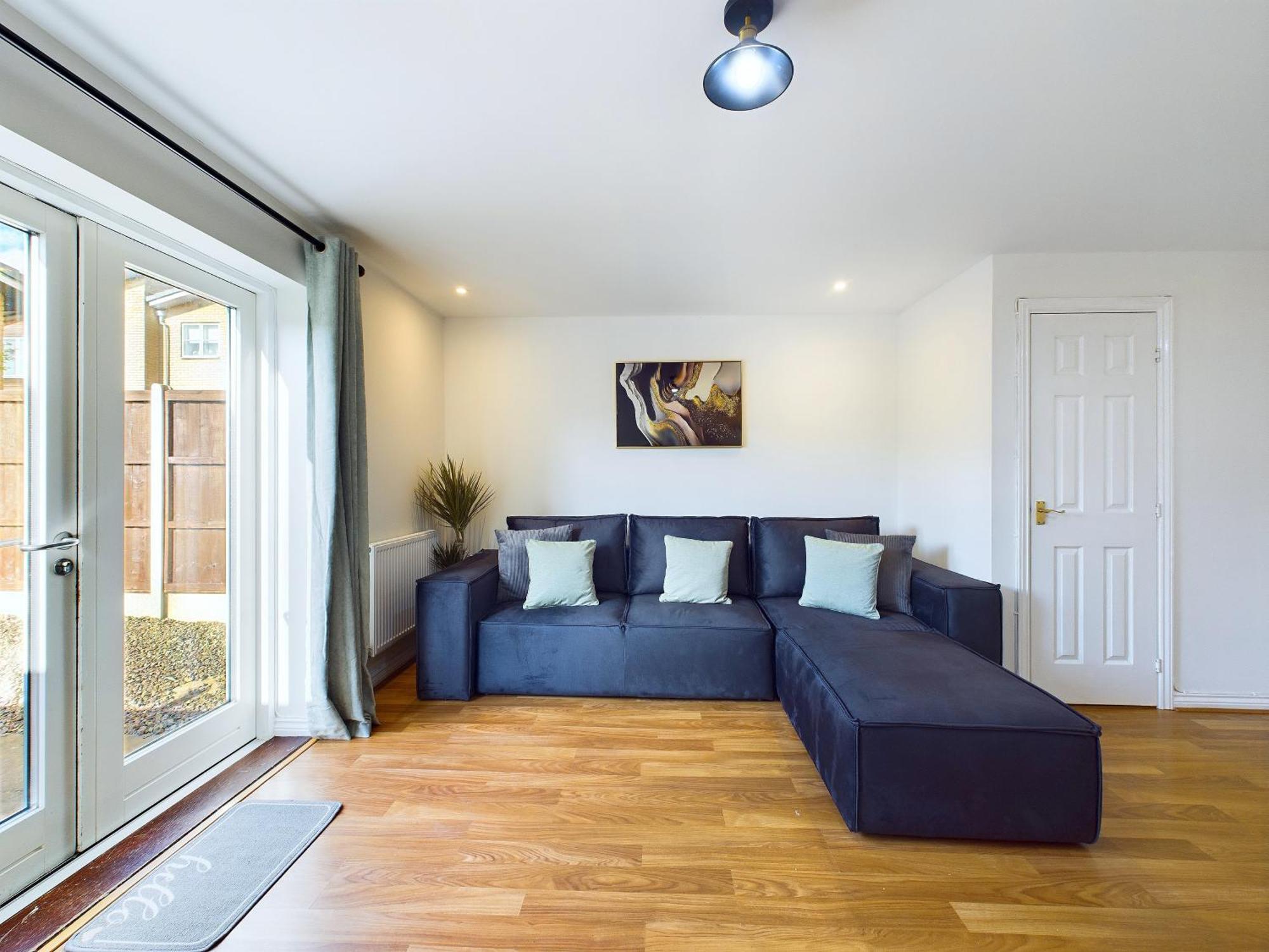 Signature - - Large 4 Bed House With Parking - Racecourse * Cheltenham