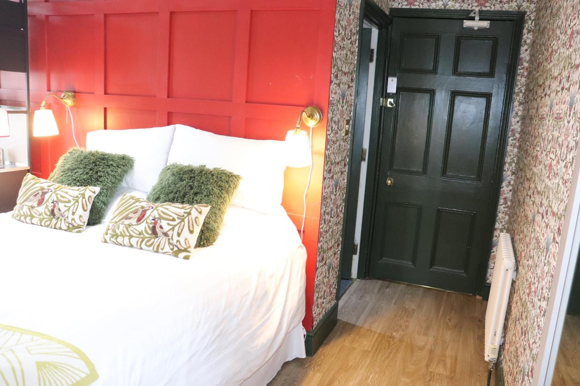 Hotel On The Prom 4*