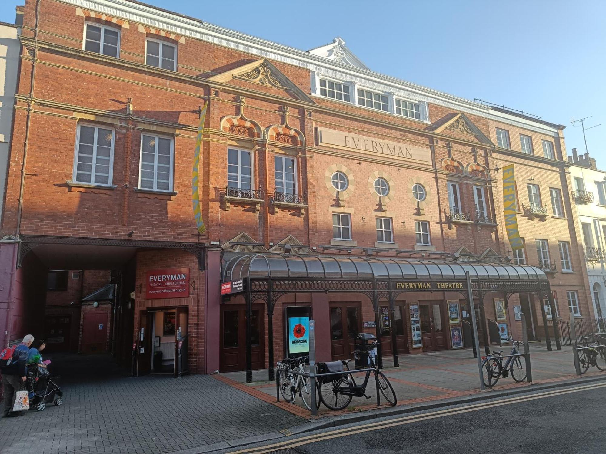 On The Prom Hotel Cheltenham