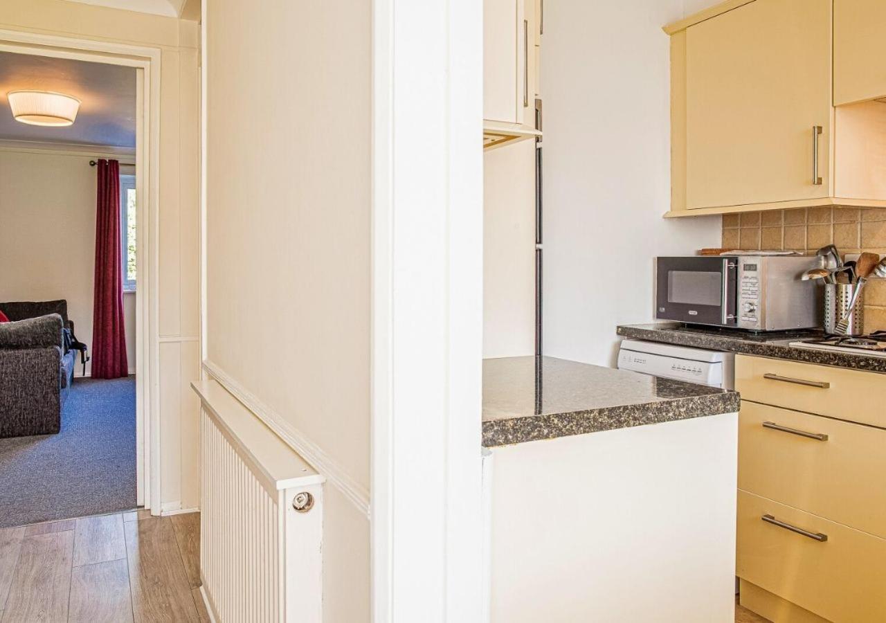 Casa de férias 2 Bed House W/ Garden And Free Parking! *