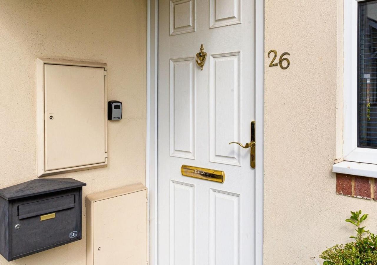2 Bed House W/ Garden And Free Parking!