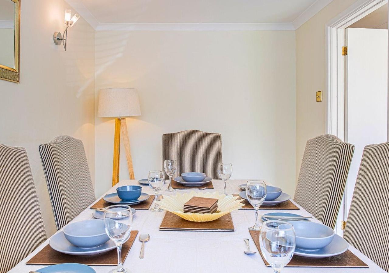 2 Bed House W/ Garden And Free Parking! * Cheltenham