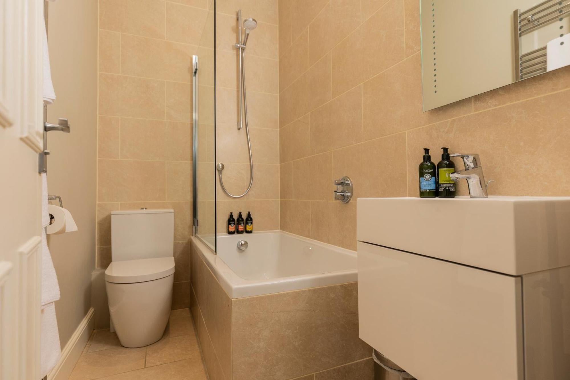 Wolcote House Apartment *