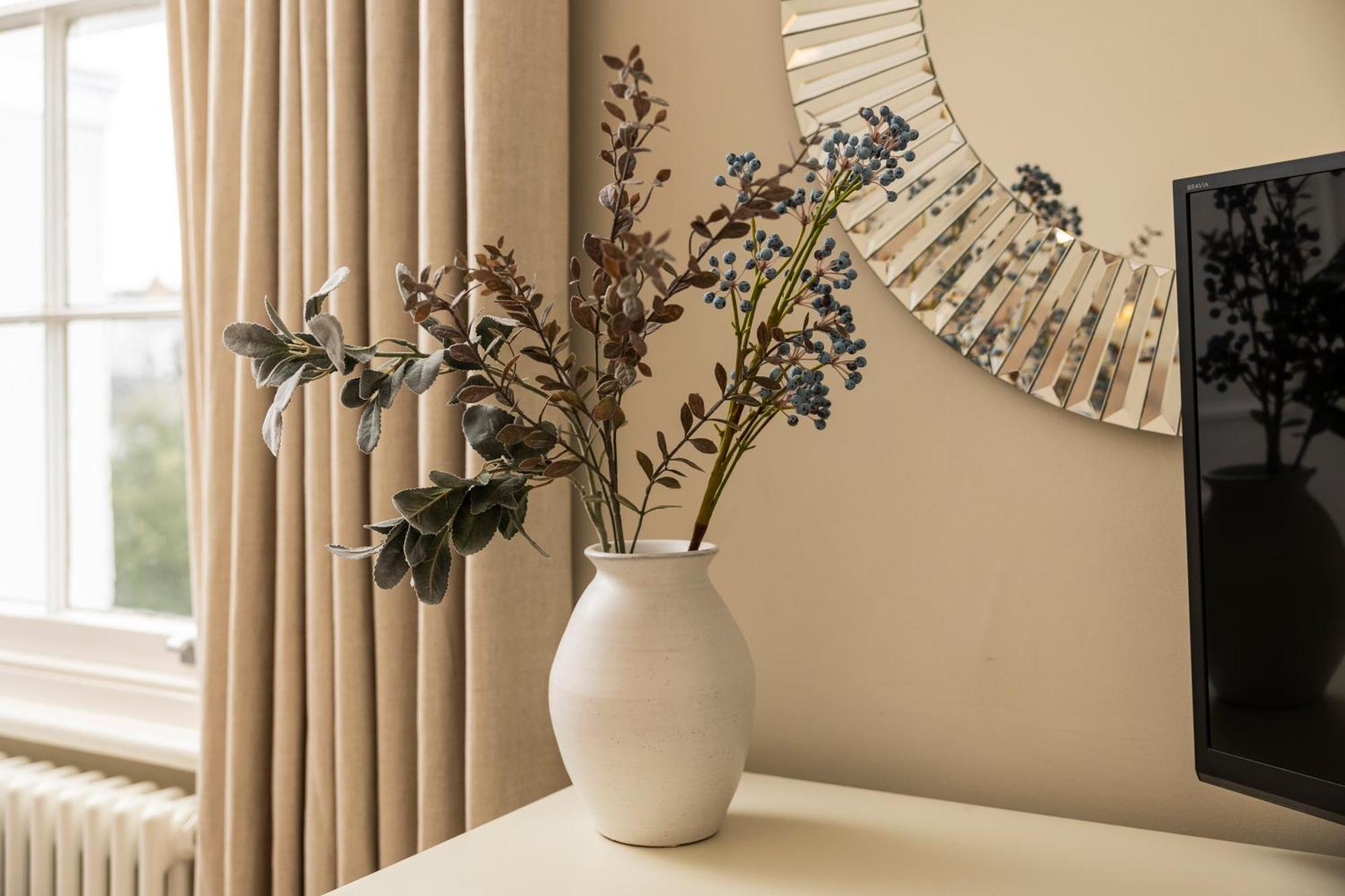 Wolcote House Apartment