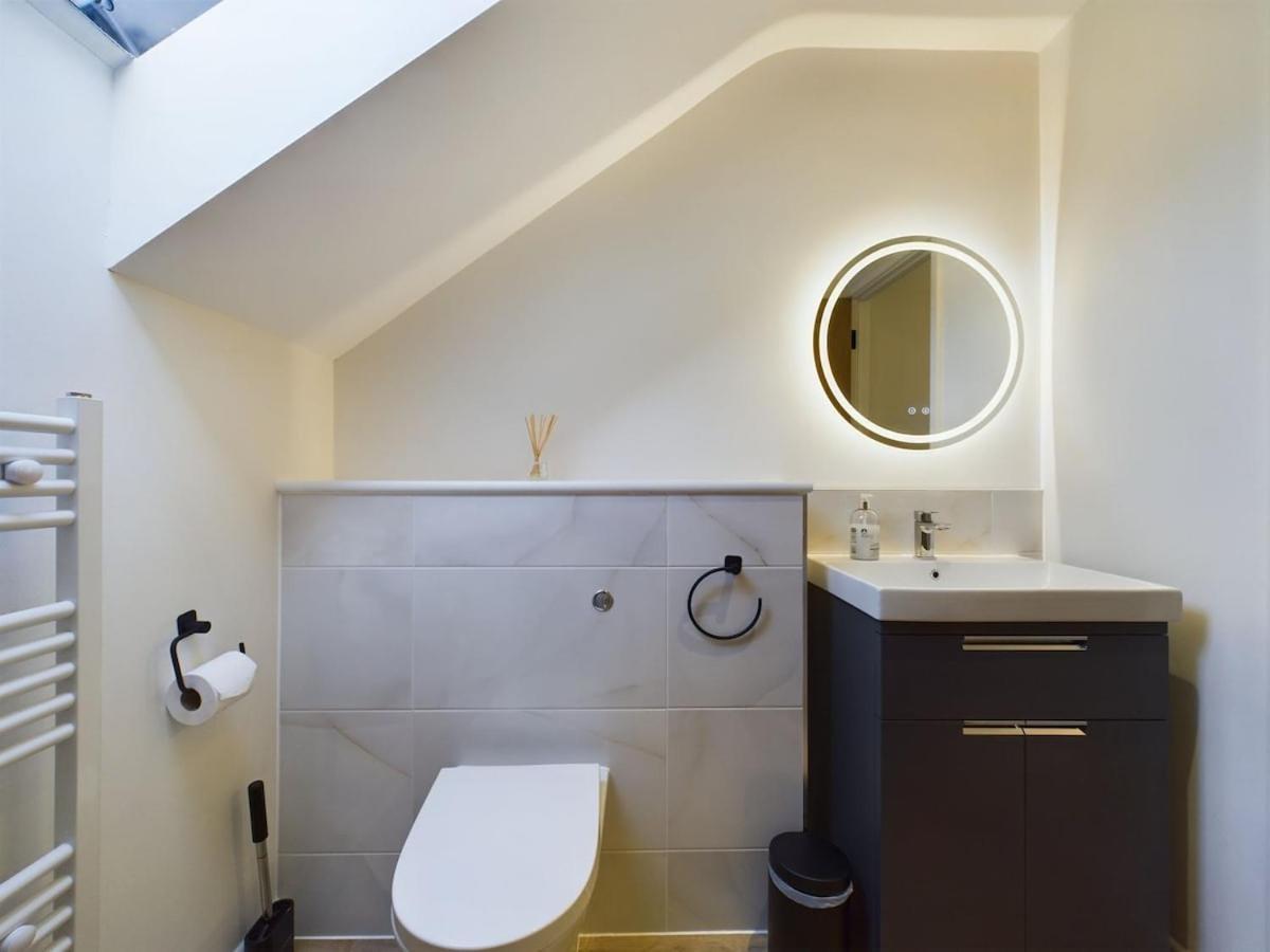 Holiday home Luxury Town Centre 2-bed Chapel Conversion With Private Parking