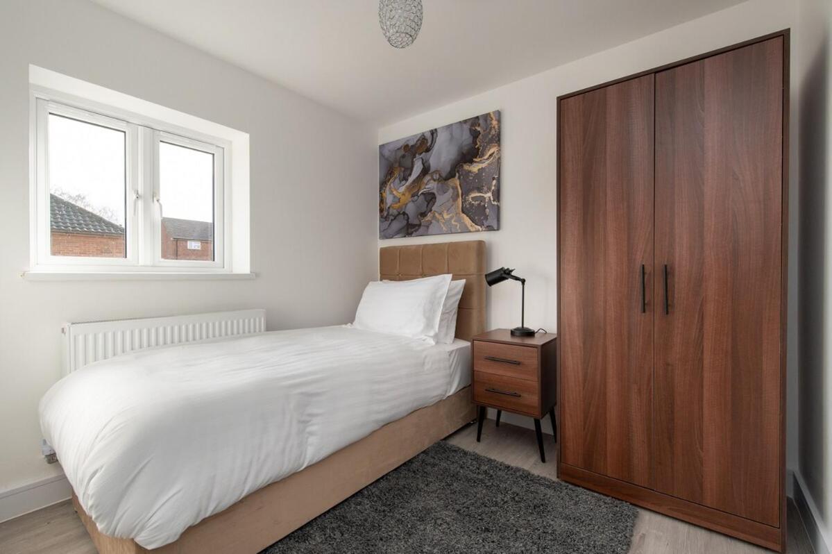 Compton House - 4 Bed * Cheltenham