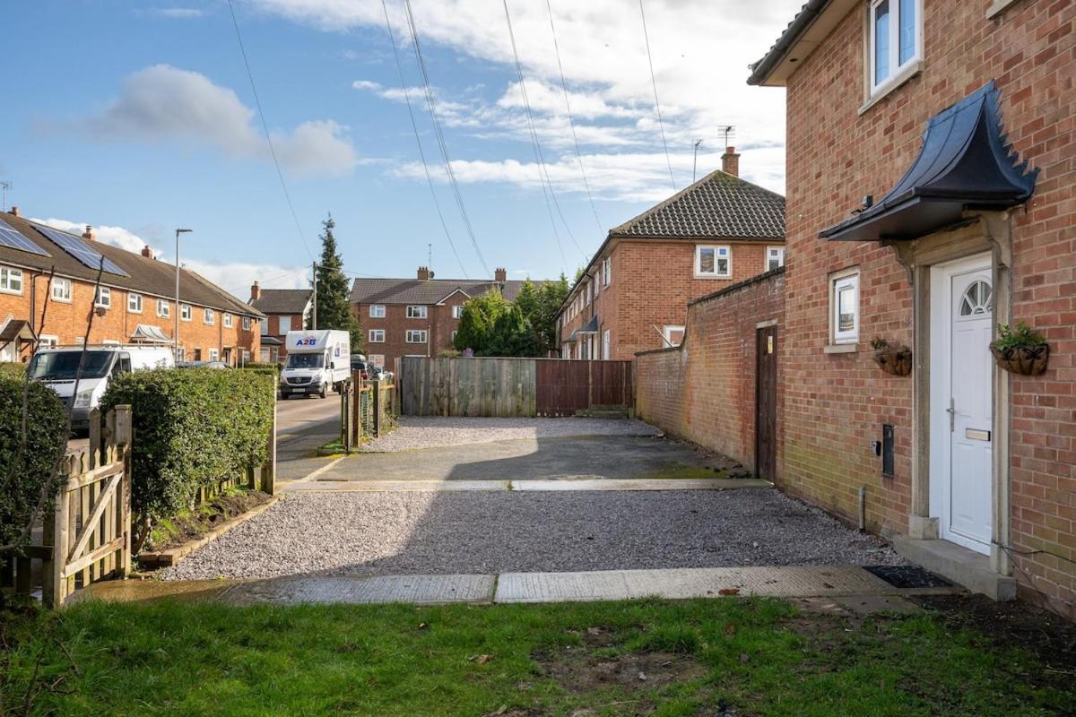 Compton House - 4 Bed * Cheltenham
