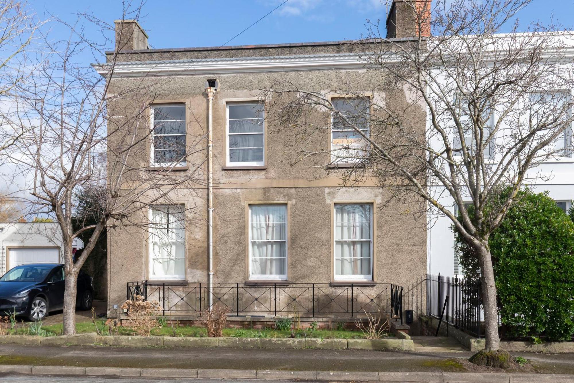 Charming Two Bedroom In Fairview Cheltenham