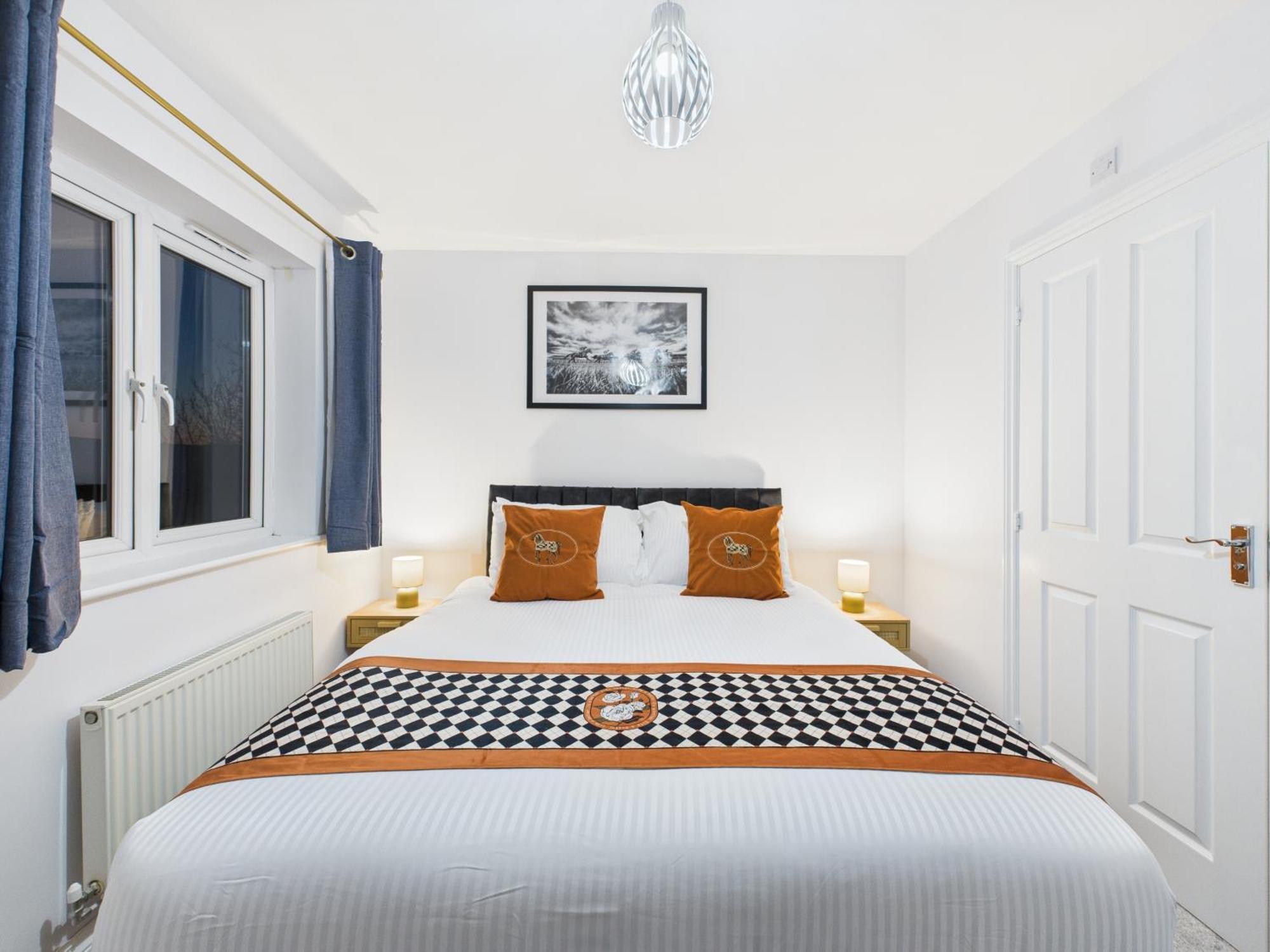 New Prestbury Place By Signature - 5 Bedroom House Near Racecourse Holiday home Cheltenham
