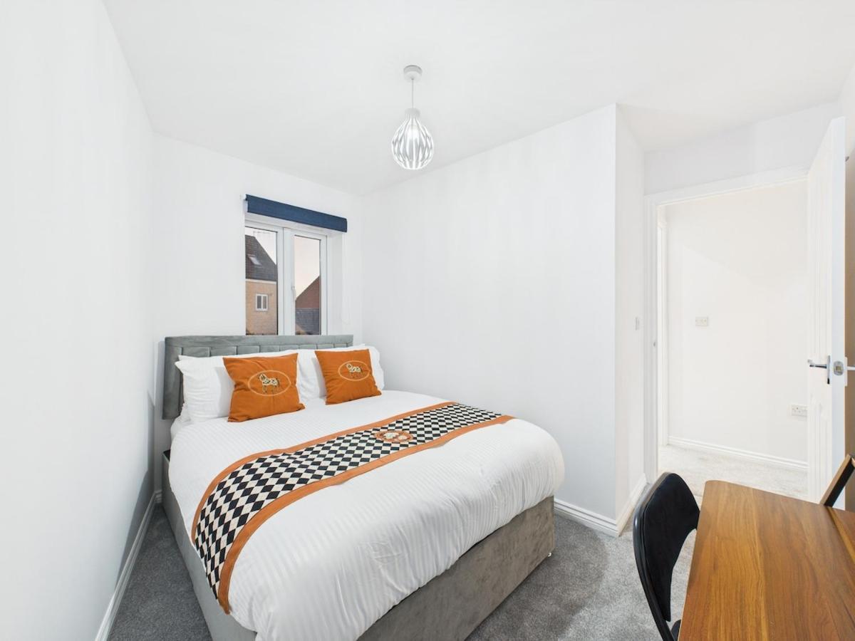 New Prestbury Place By Signature - 5 Bedroom House Near Racecourse Holiday home