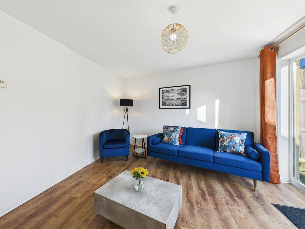 New Prestbury Place By Signature - 5 Bedroom House Near Racecourse Holiday home *