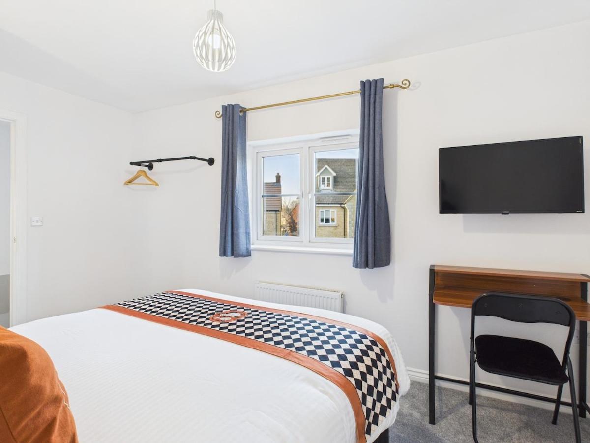 Holiday home New Prestbury Place By Signature - 5 Bedroom House Near Racecourse *