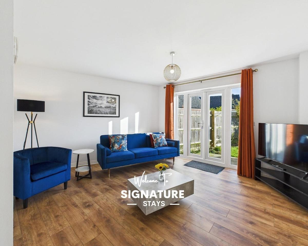 New Prestbury Place By Signature - 5 Bedroom House Near Racecourse Holiday home *