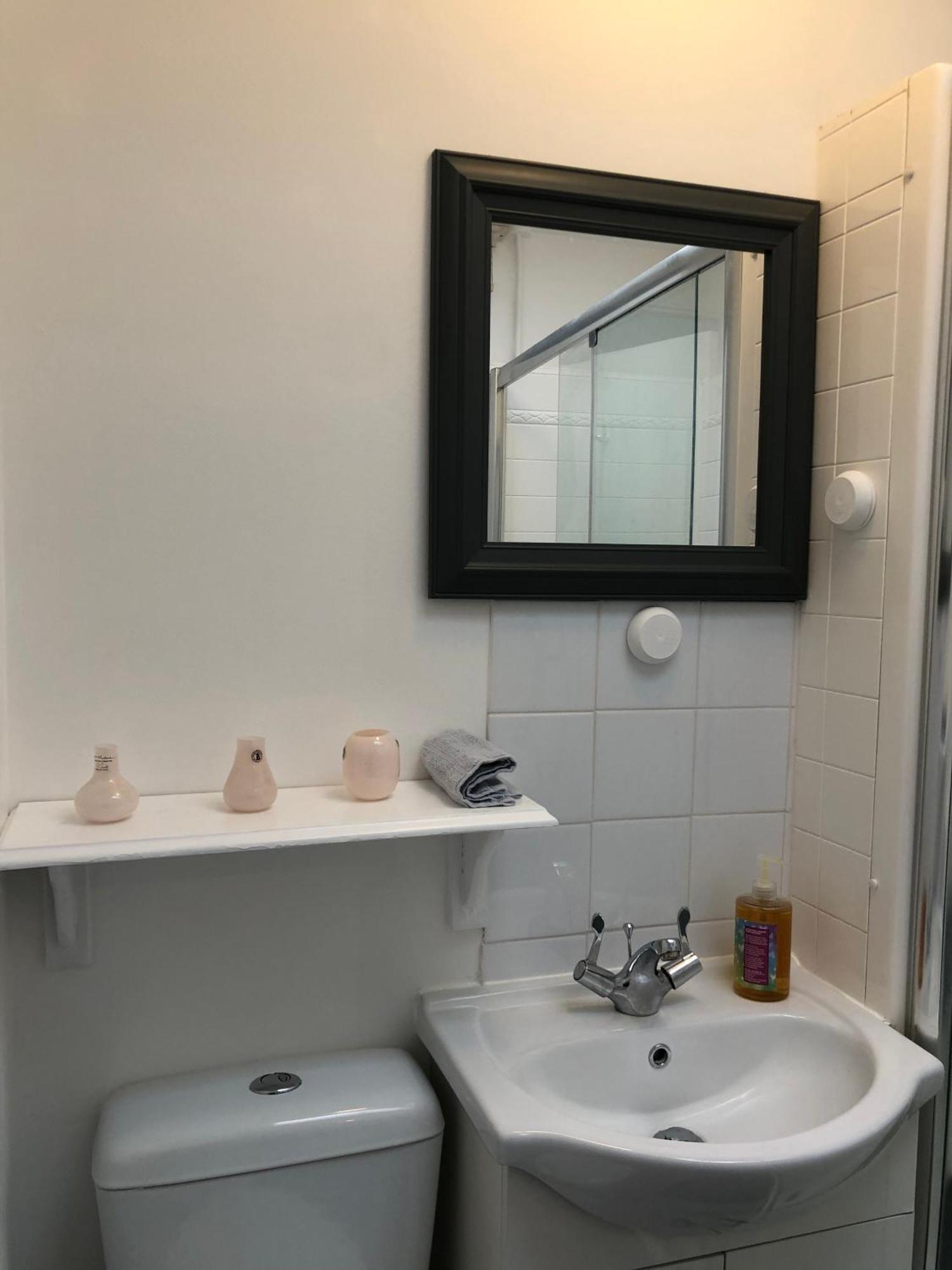 Holiday home Comfortable Away From Home, Spacious 2 Bedroom Town House,self Catering, Free Parking, Walking Distance To Town Centre