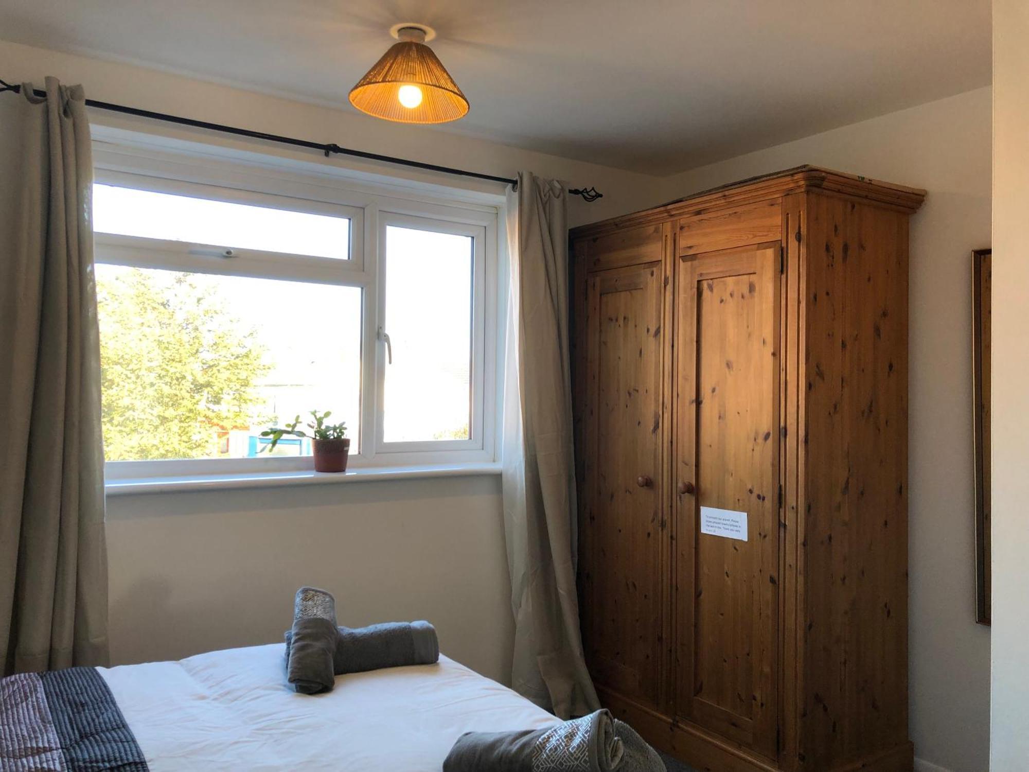 Holiday home Comfortable Away From Home, Spacious 2 Bedroom Town House,self Catering, Free Parking, Walking Distance To Town Centre