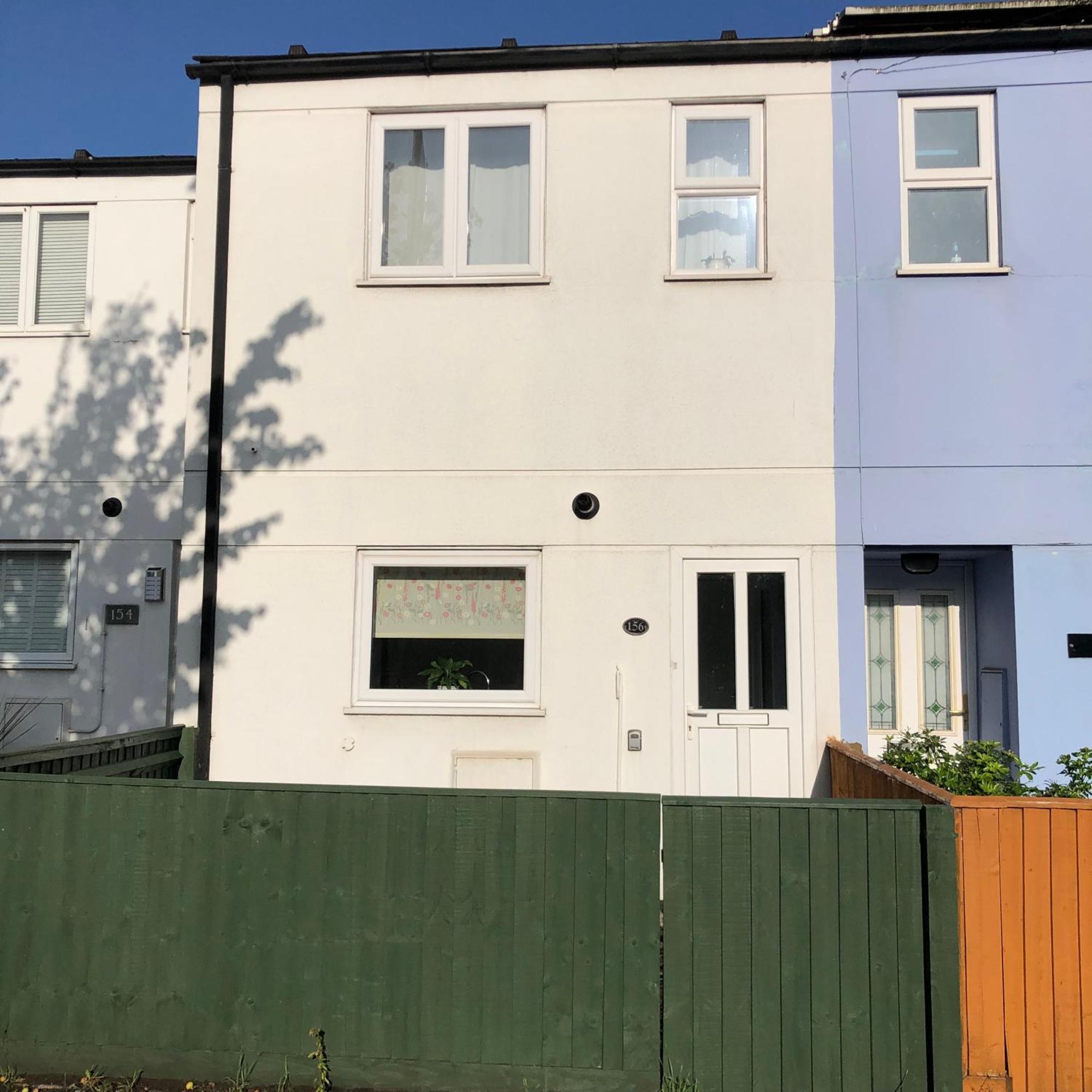 Comfortable Away From Home, Spacious 2 Bedroom Town House,self Catering, Free Parking, Walking Distance To Town Centre