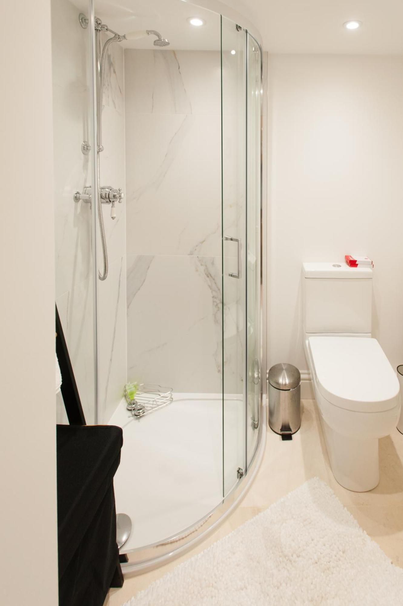 Guest house Town Centre Luxury In 21a, 21b And 21c Montpellier Terrace Available Separately Or Together, Amazing Location Opposite Montpellier Gardens Cheltenham