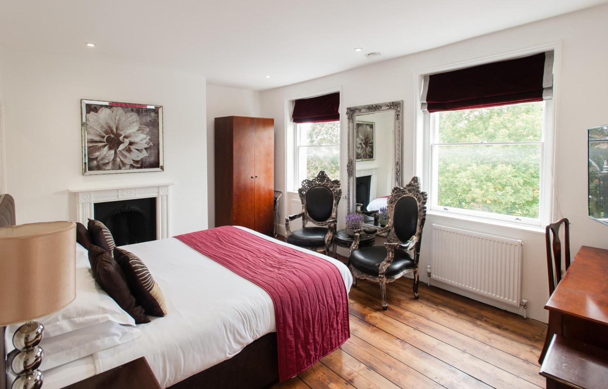 Guest house Town Centre Luxury In 21a, 21b And 21c Montpellier Terrace Available Separately Or Together, Amazing Location Opposite Montpellier Gardens Cheltenham