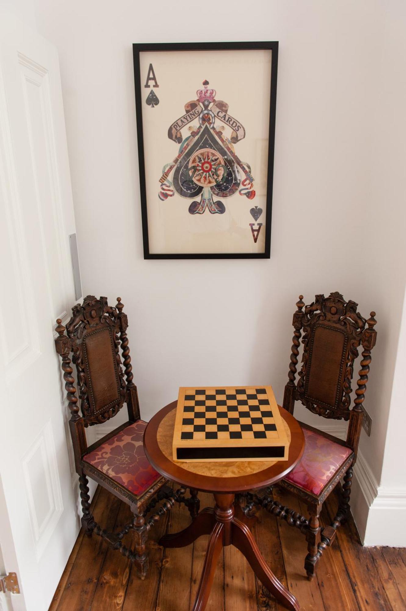 Town Centre Luxury In 21a, 21b And 21c Montpellier Terrace Available Separately Or Together, Amazing Location Opposite Montpellier Gardens Guest house