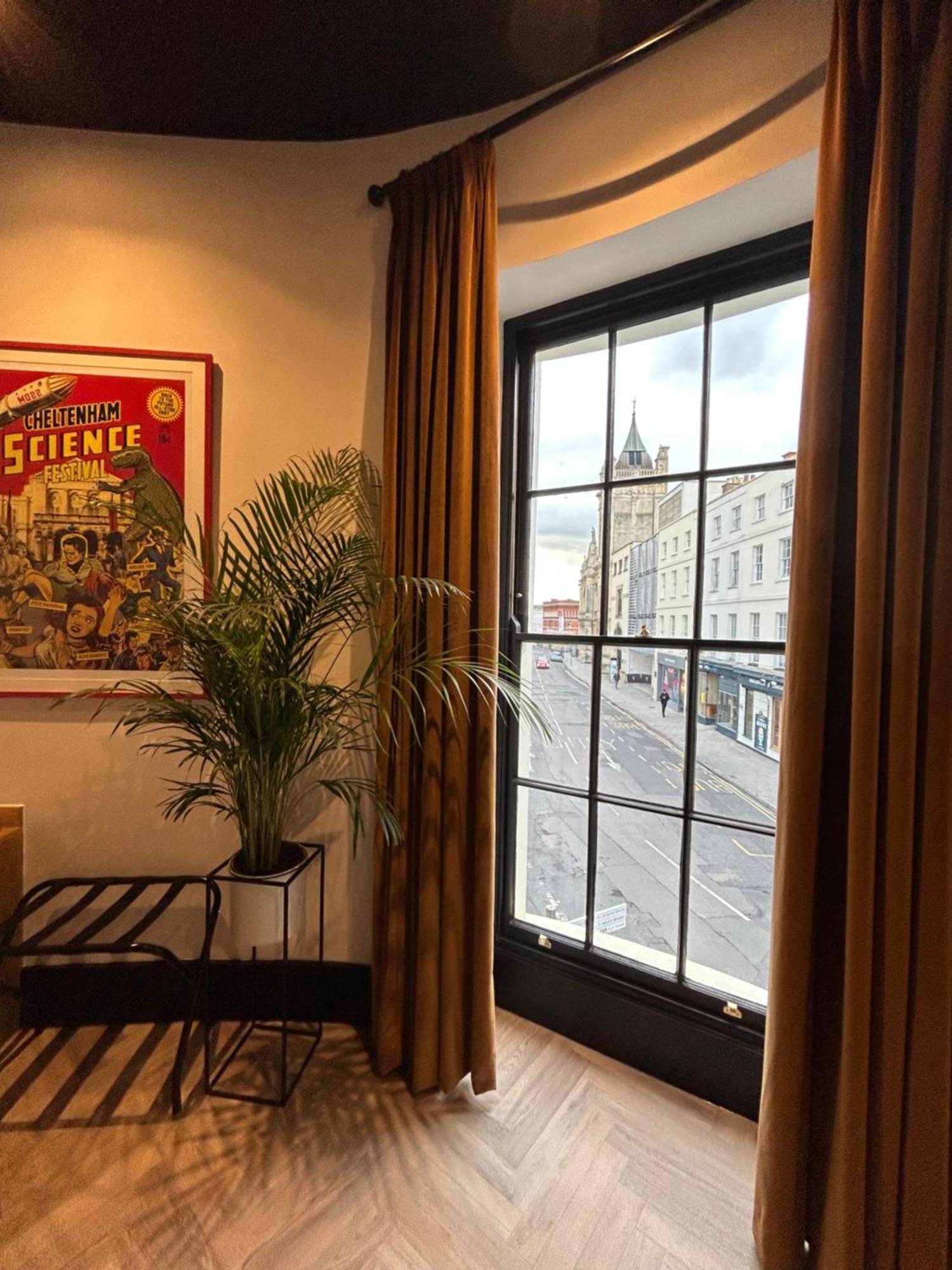 Crescent Place By Mansley Aparthotel Cheltenham