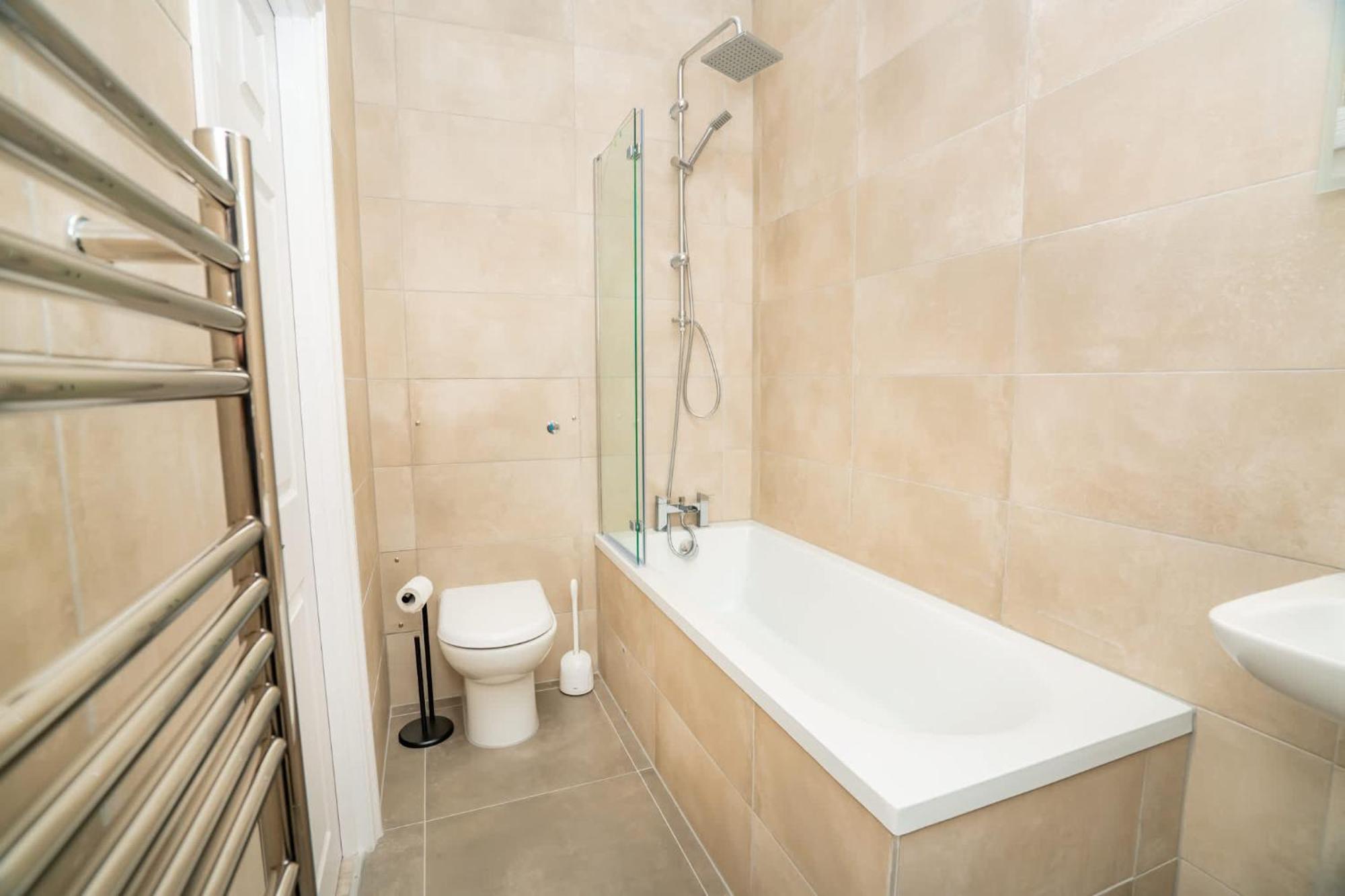 Elegant 1 Bedroom In Centre * Cheltenham