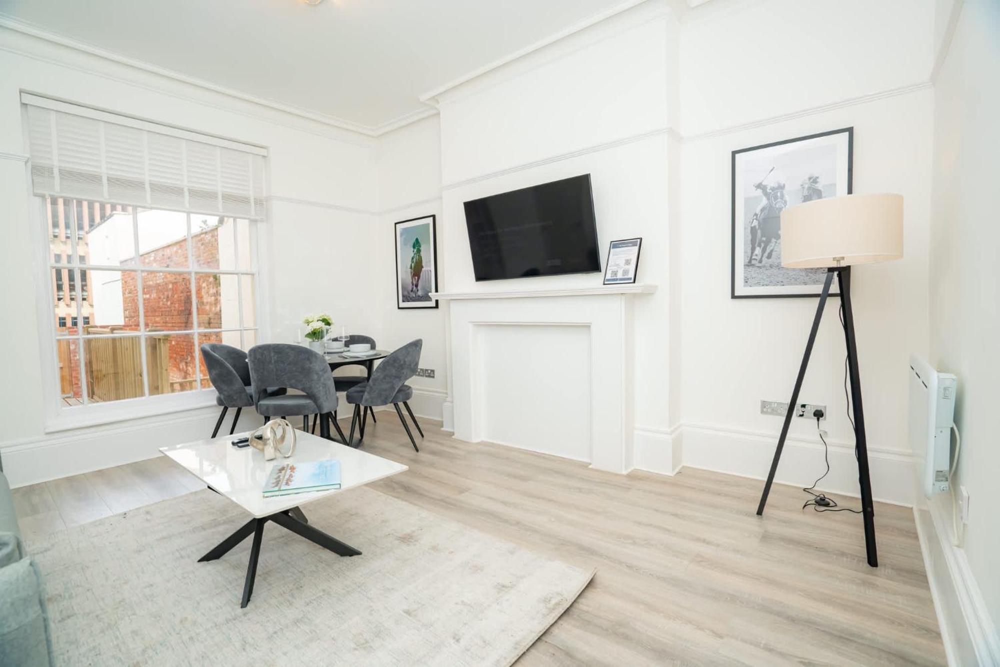 Elegant 1 Bedroom In Centre Cheltenham
